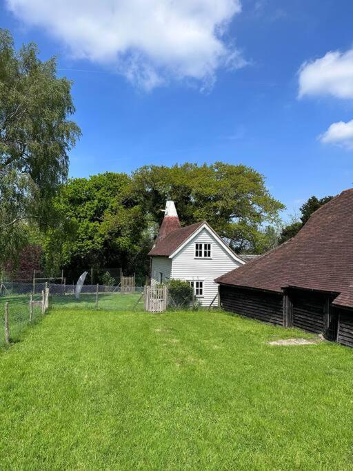 Beautiful 2 Bed Oast - 15 Acre Farm - Tunbridge Wells Villa Exterior photo